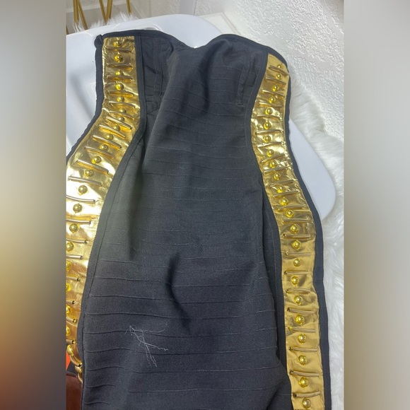 WOW COUTURE STRETCHY BODYCON BANDAGE DRESS W/GOLD SIDE PANELS - Picture 9 of 10